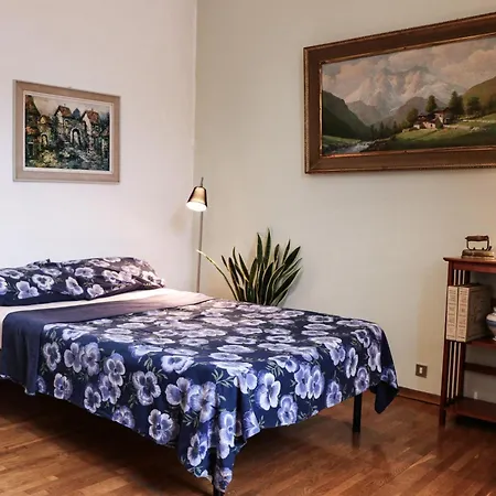 Проживание в семье Lili House Милан