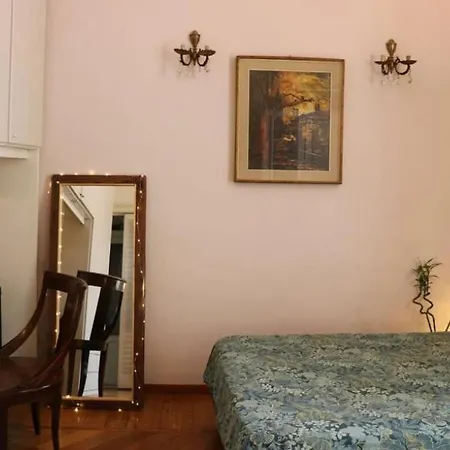 Проживание в семье Lili House