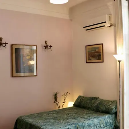 Проживание в семье Lili House Милан